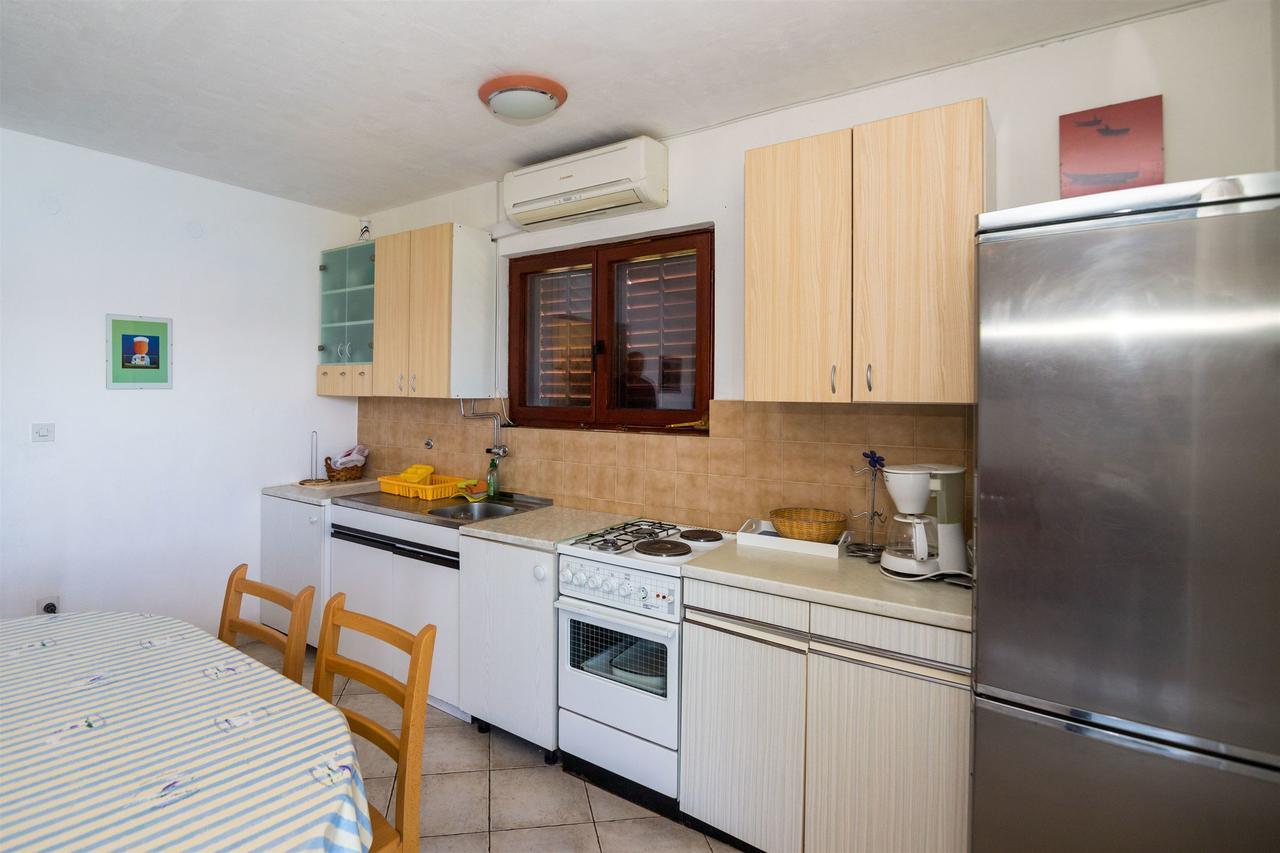 Apartments Ivan 斯拉汀 外观 照片
